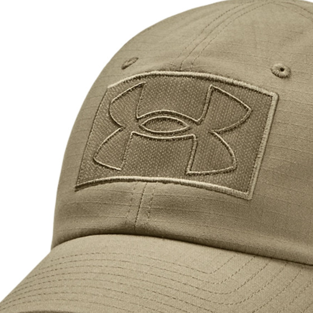 Cappello UNDER ARMOUR con visiera beige militare - TAG CAP logo