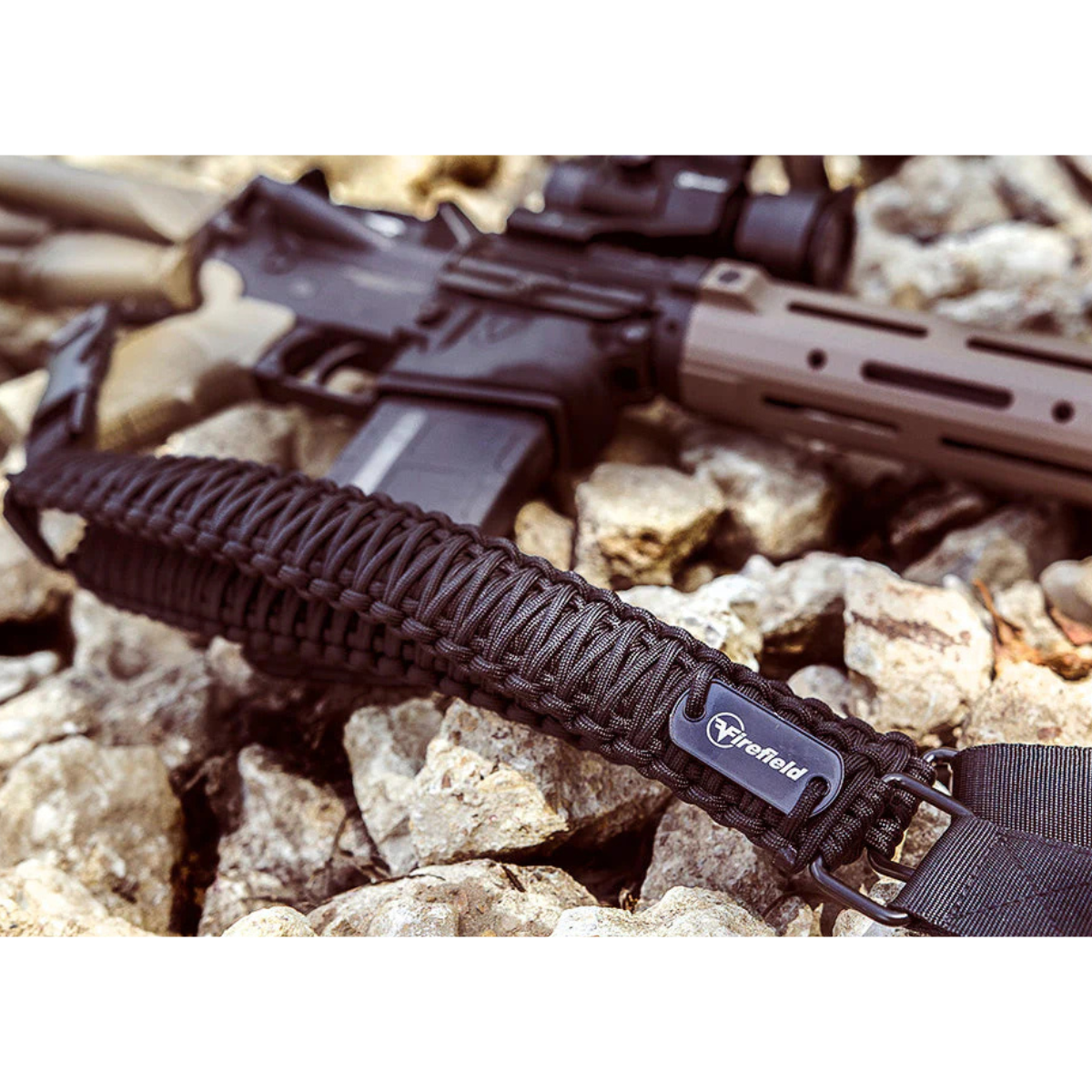 Cinghia per fucile a 1 punto in Paracord Firefield immagine ambientata 1